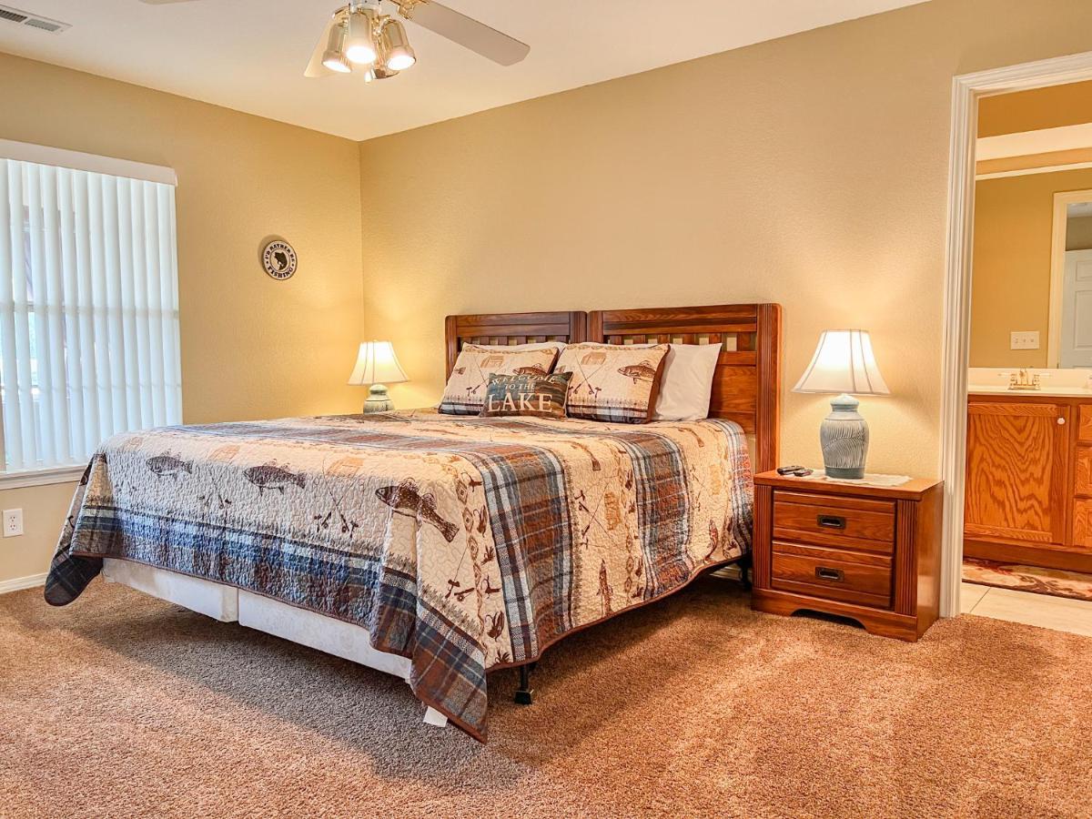 Lake Front 2Br Walk-In With Large Deck - Free Tickets Included - 79-1 Branson Exterior photo