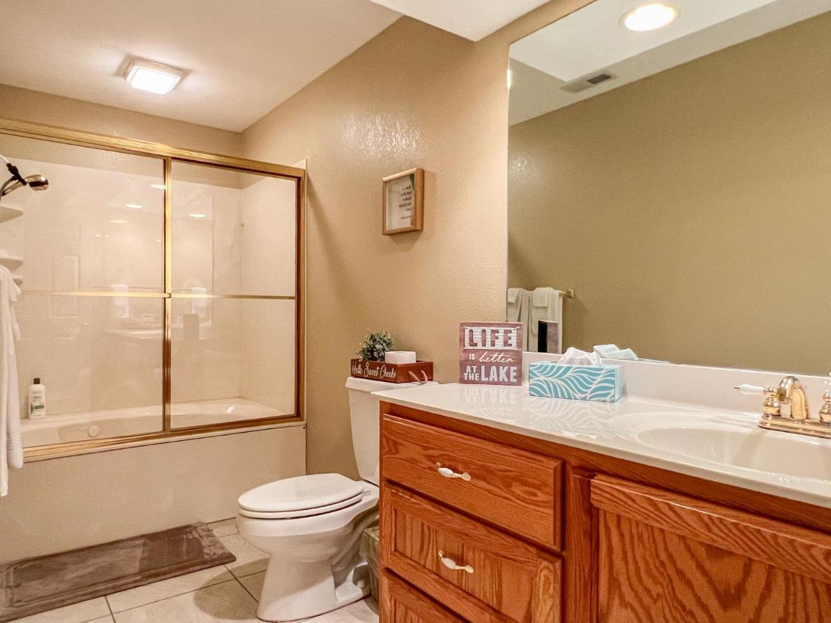 Lake Front 2Br Walk-In With Large Deck - Free Tickets Included - 79-1 Branson Exterior photo